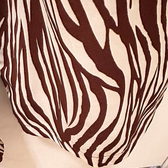 Brown Print Jumpsuit – Size 0XL - Picture 4 of 6